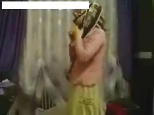 मध्यम उमेरकी महिला I ...